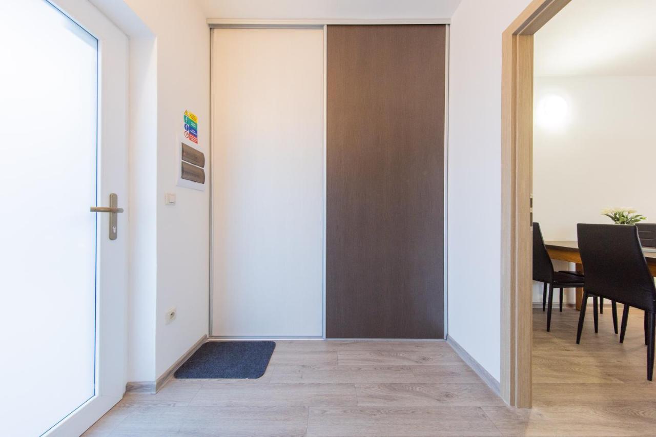 Sophia 4 S Terasou Apartment Velke Losiny